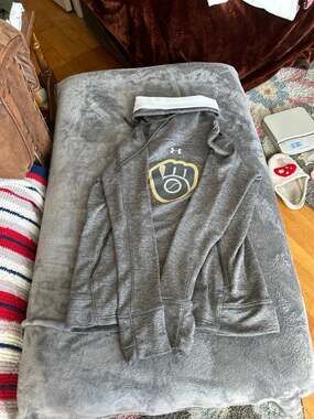 Under armor pullover with brewers logo size medium